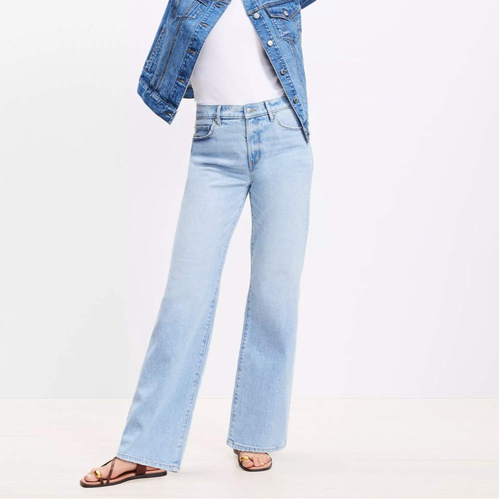 LOFT Light Wash Boyfriend Cut Mid Rise, Straight Leg Jeans - Women’s size 10